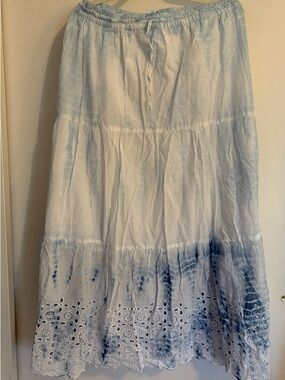 Style & Co. White and Light Blue Tie-Dye Eyelet Tiered Midi Skirt